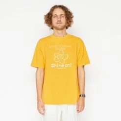 Alternative view of Banks Journal Shine On Trader Tee T-Shirts Pineapple